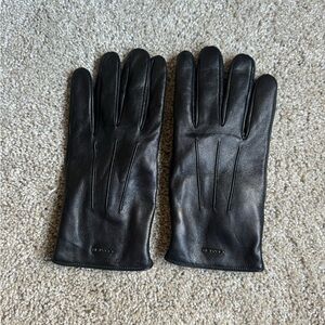 Coach leather gloves